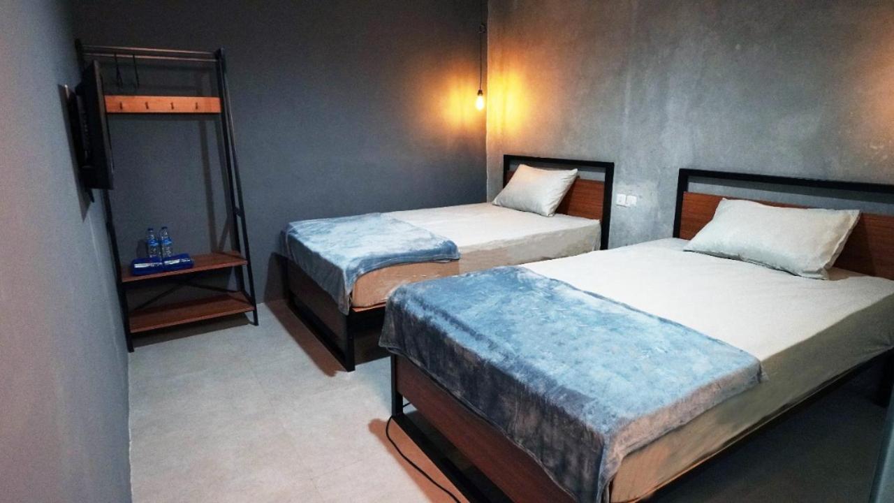Hostel 18 Pasangan Butuh Surat Nikah Bandung Ngoại thất bức ảnh