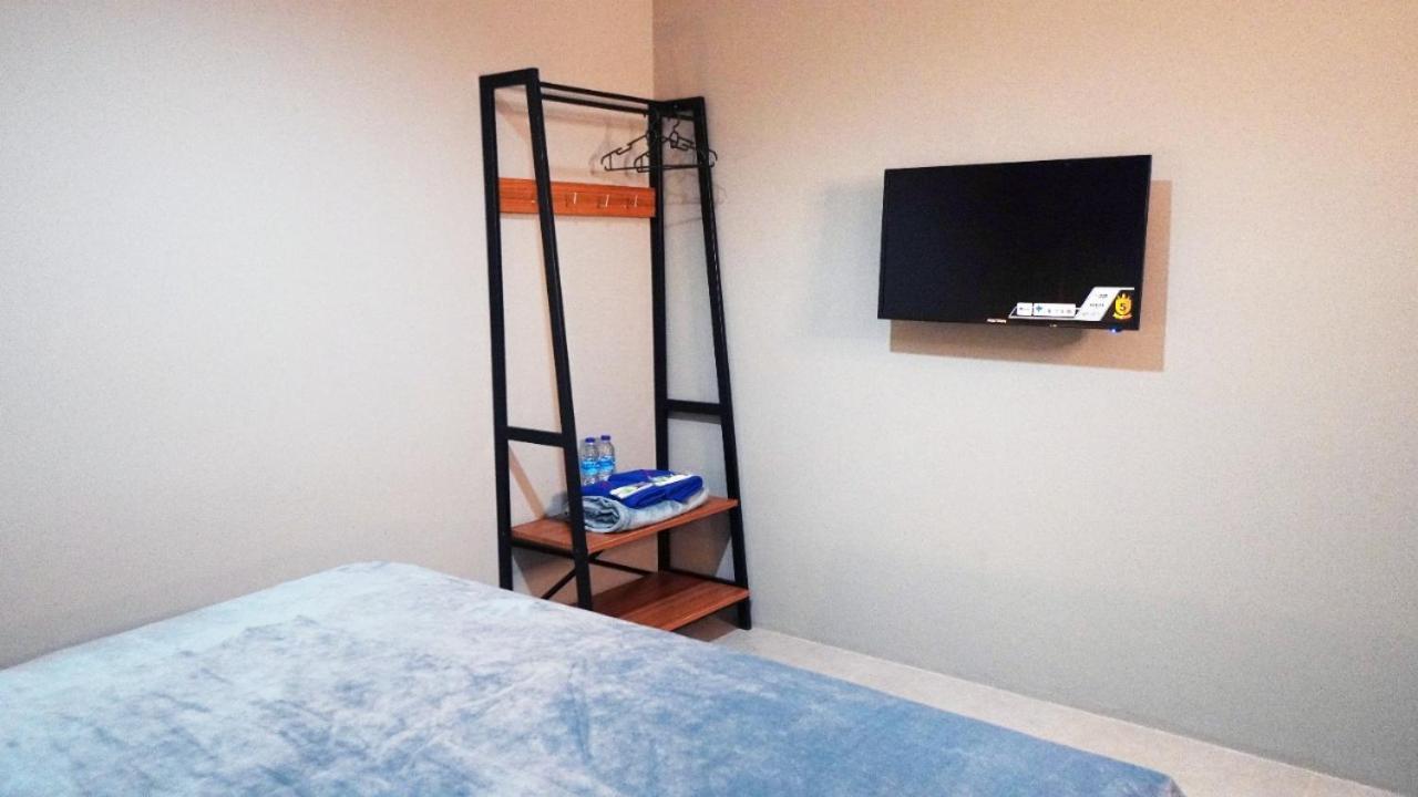 Hostel 18 Pasangan Butuh Surat Nikah Bandung Ngoại thất bức ảnh