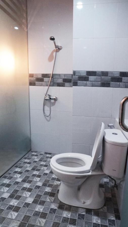 Hostel 18 Pasangan Butuh Surat Nikah Bandung Ngoại thất bức ảnh